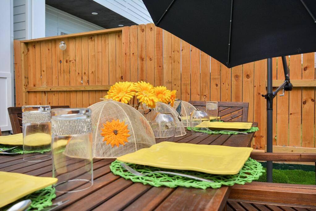 Blissful Getaway Home With Hot Tub & Backyard Near Downtown Houston Dış mekan fotoğraf