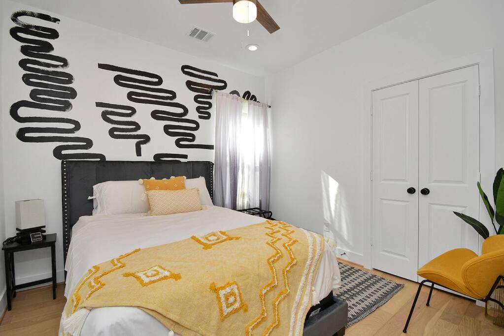 Blissful Getaway Home With Hot Tub & Backyard Near Downtown Houston Dış mekan fotoğraf