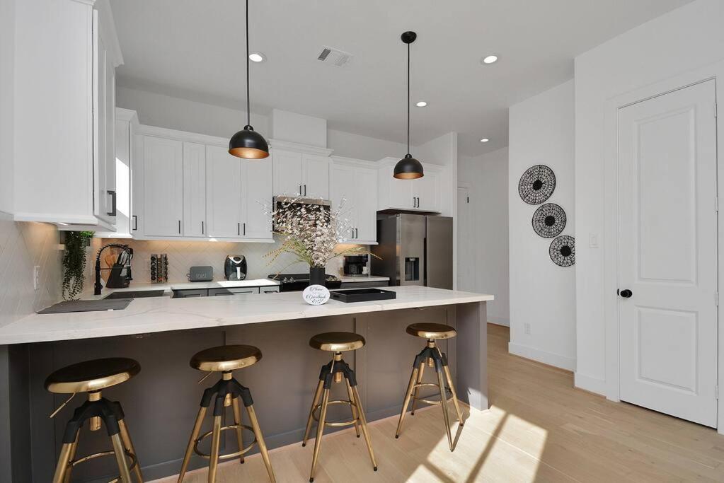 Blissful Getaway Home With Hot Tub & Backyard Near Downtown Houston Dış mekan fotoğraf