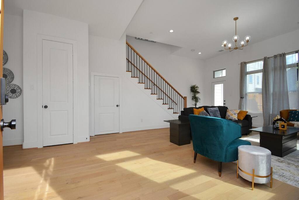 Blissful Getaway Home With Hot Tub & Backyard Near Downtown Houston Dış mekan fotoğraf